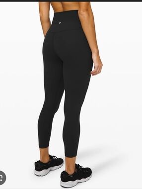 Lululemon Women’s Align Crop Black Pant 21” Size 8